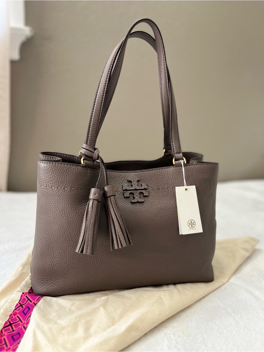 Tory Burch McGraw Triple Compartment Leather Tote Bag Silver Maple NWT 54298 - Picture 1 of 17